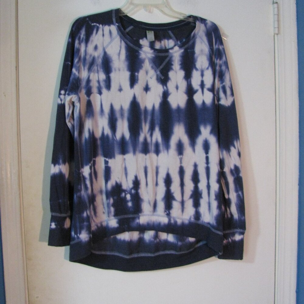 * Green Tea Tie Dye Sweatshirt Large Blue White Cozy Shirt Super Cute